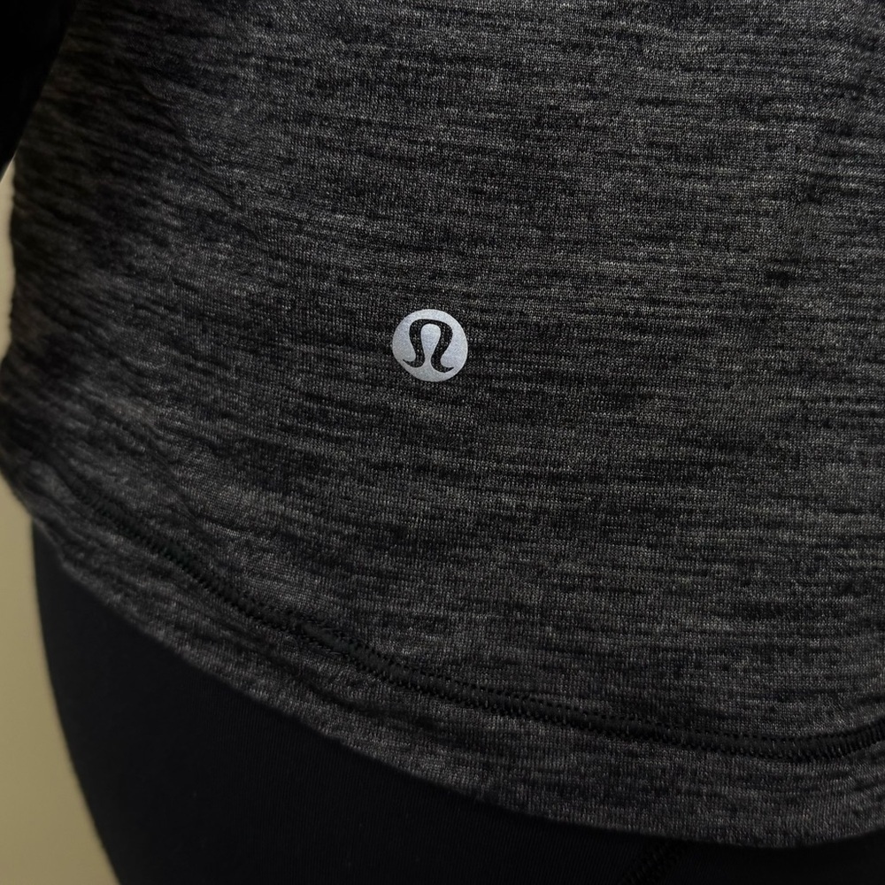 Lululemon Run For Gold Tank Heathered Black Size 6 Built-In Bra Medium Support - Picture 7 of 9
